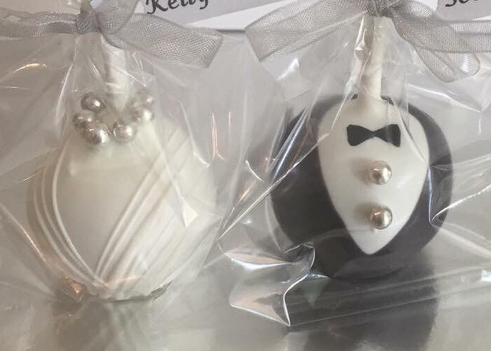 Bride and groom themed cake pops