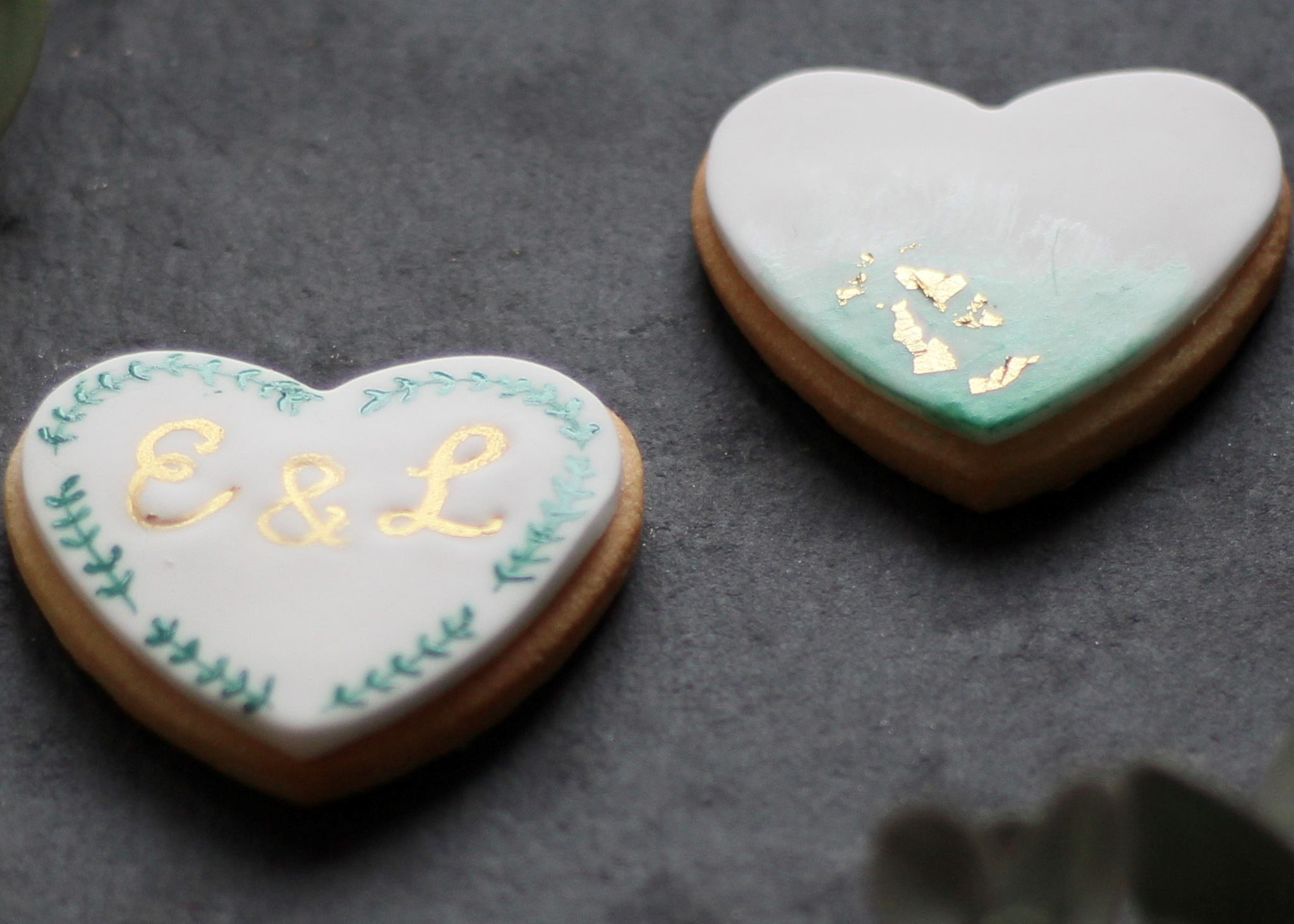 Green and gold ice biscuit wedding favours Aberdeen Scotland
              