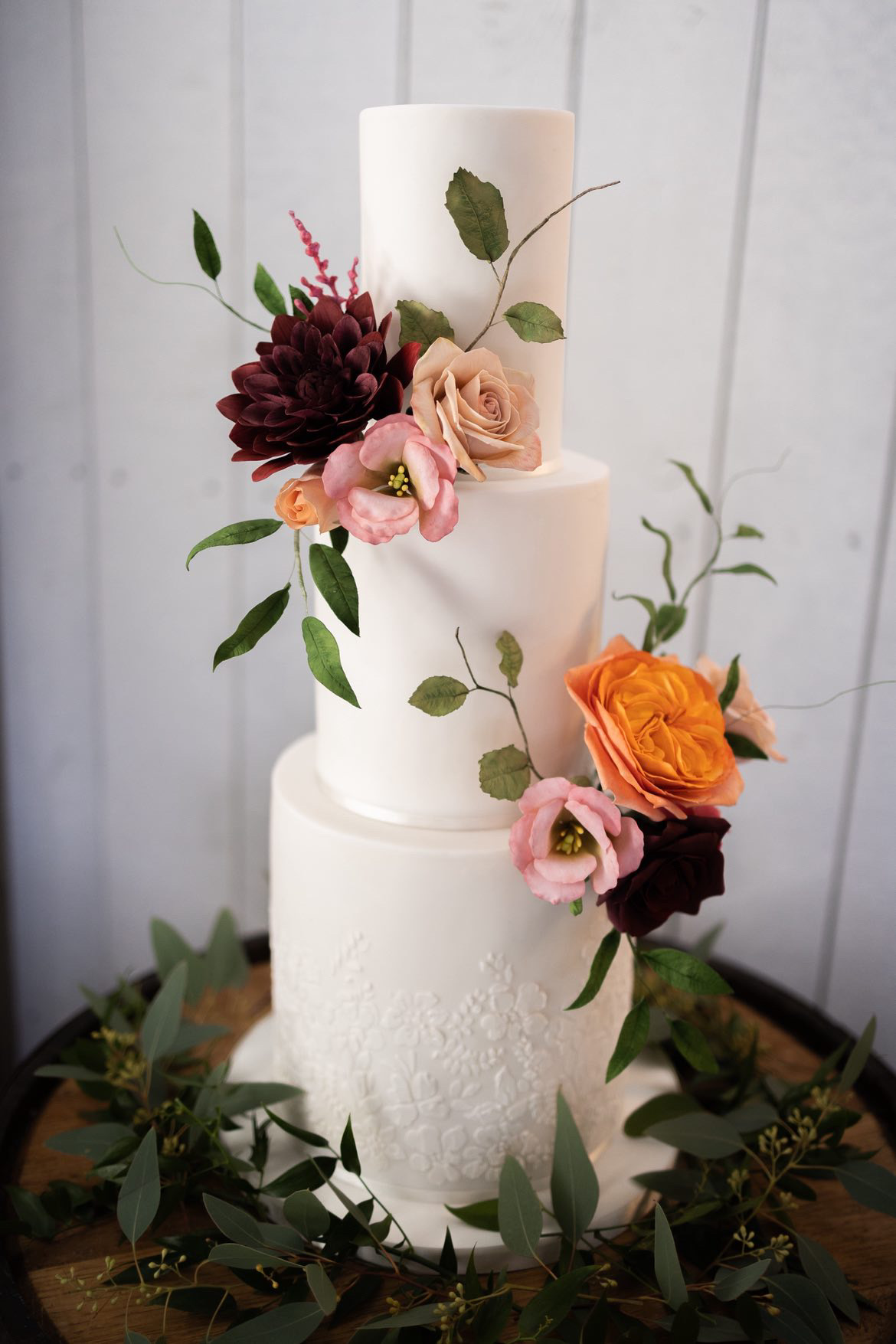 Sugarflowers Whiteweddingcake Barra Castle